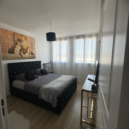 Appartement Proche Aeroport Мариньян Экстерьер фото